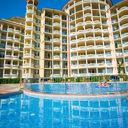 Andalucia Beach - Sea Viev Apartments Elenite Εξωτερικό φωτογραφία