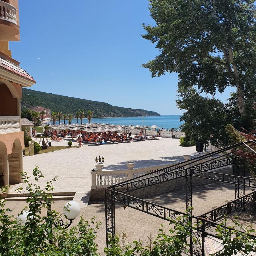 Andalucia Beach - Sea Viev Apartments Elenite Εξωτερικό φωτογραφία