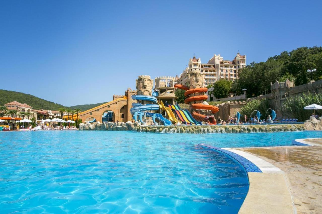 Andalucia Beach - Sea Viev Apartments Elenite Εξωτερικό φωτογραφία