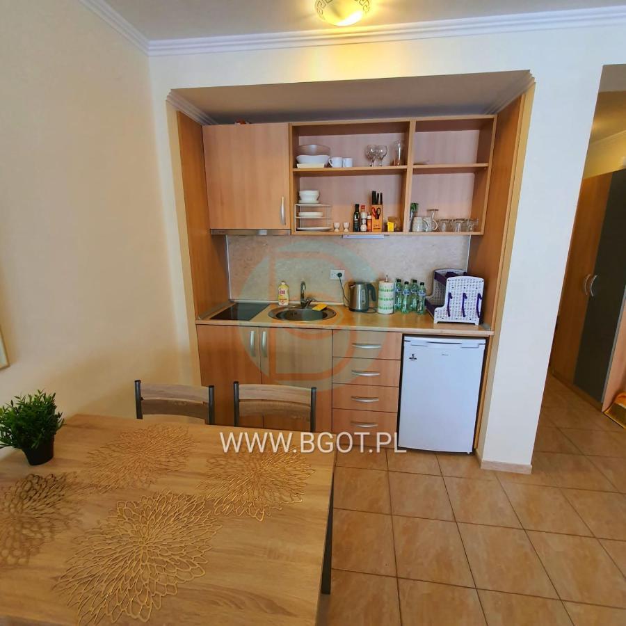Andalucia Beach - Sea Viev Apartments Elenite Εξωτερικό φωτογραφία