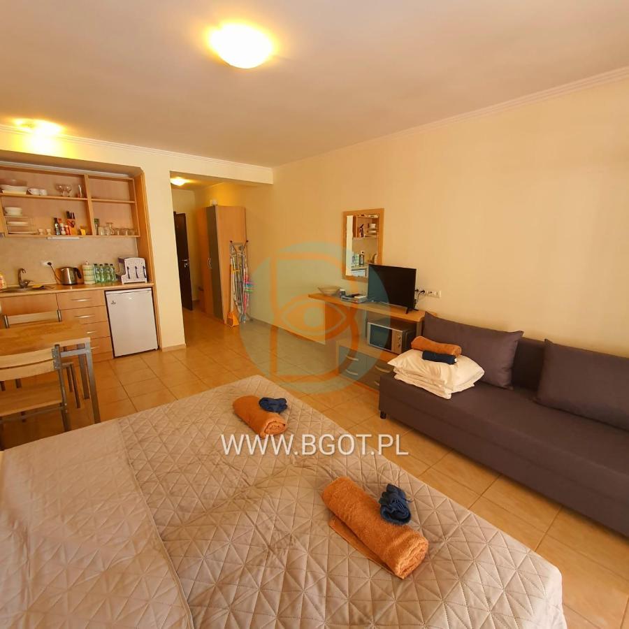 Andalucia Beach - Sea Viev Apartments Elenite Εξωτερικό φωτογραφία